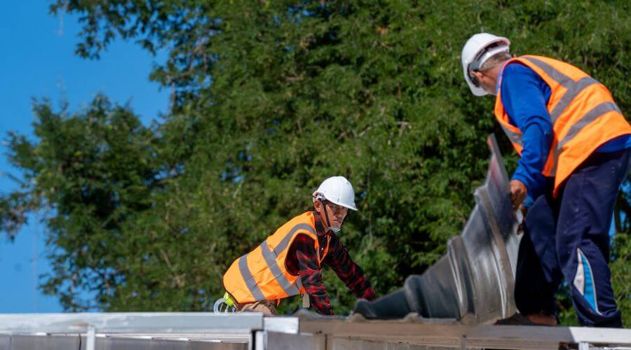 Expert top industrial roofings services in Emden, IL